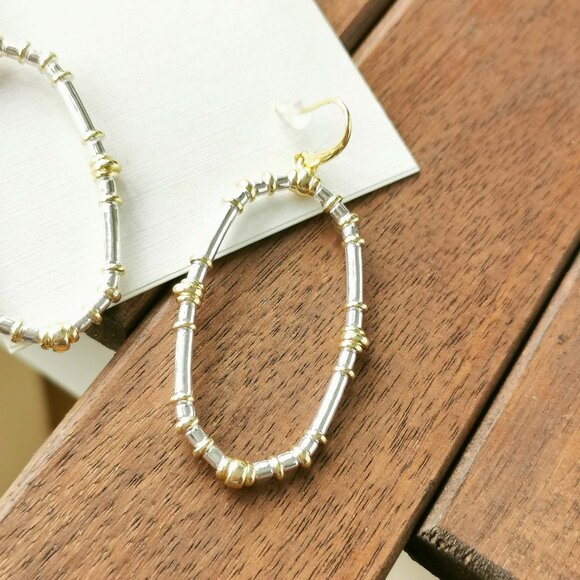 Kendra Scott Essie Earrings. Mixed Metal - Picture 3 of 3